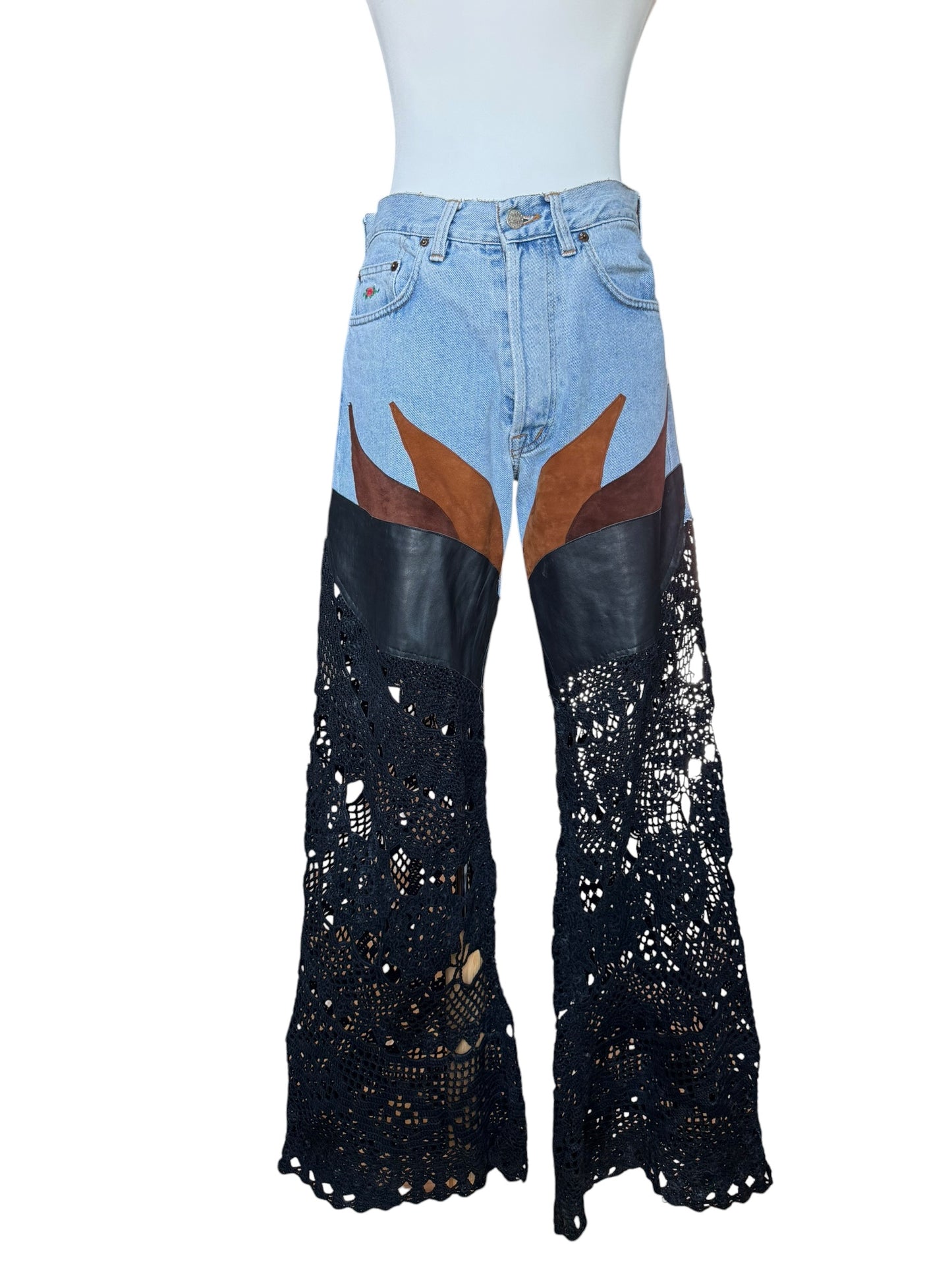Flare denim in leather and black crochet