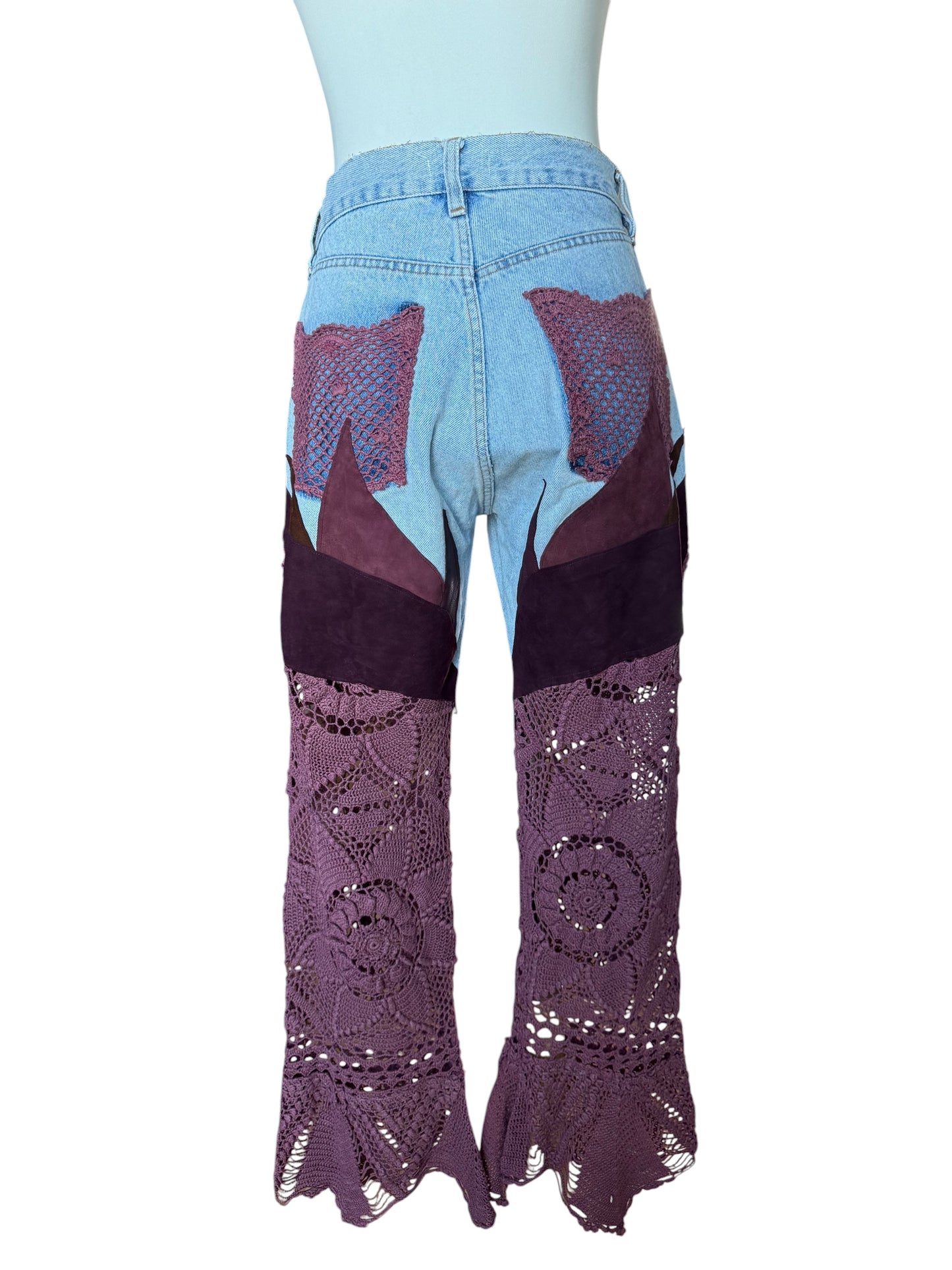 Flare denim in leather and burgundy crochet