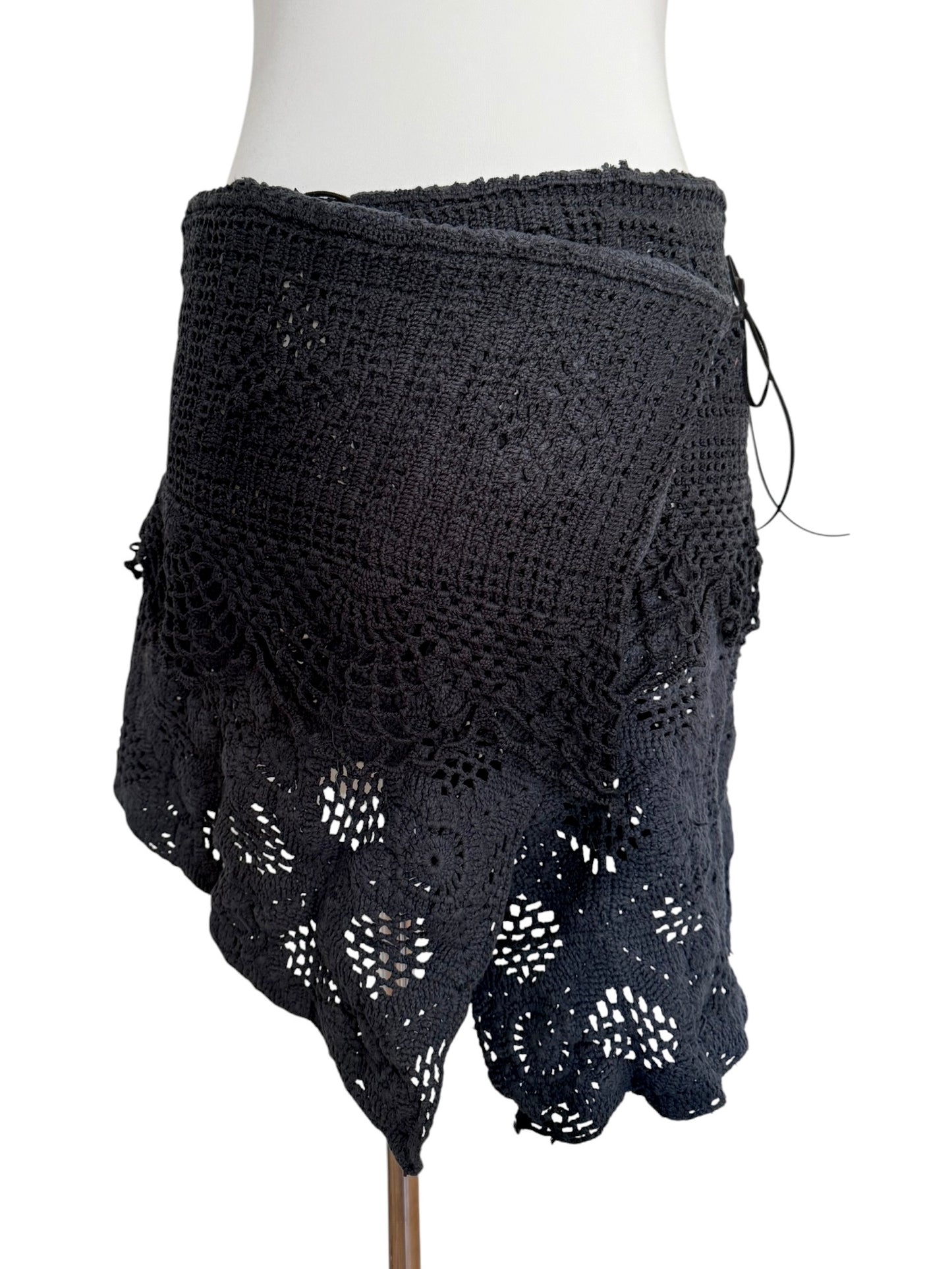 Black folded crochet skirt