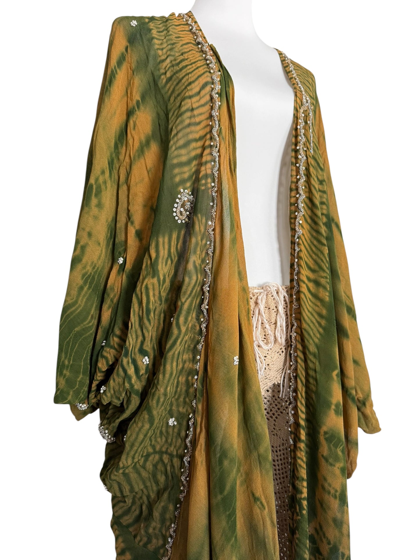 Vintage silk kimono with phantom sleeves