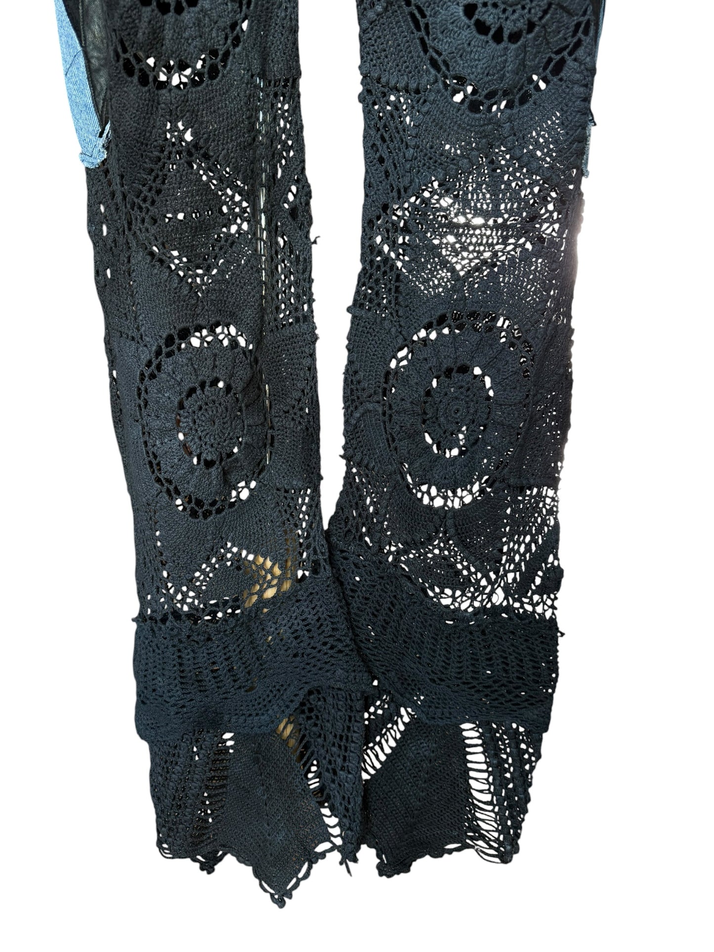 Flare denim in leather and black crochet