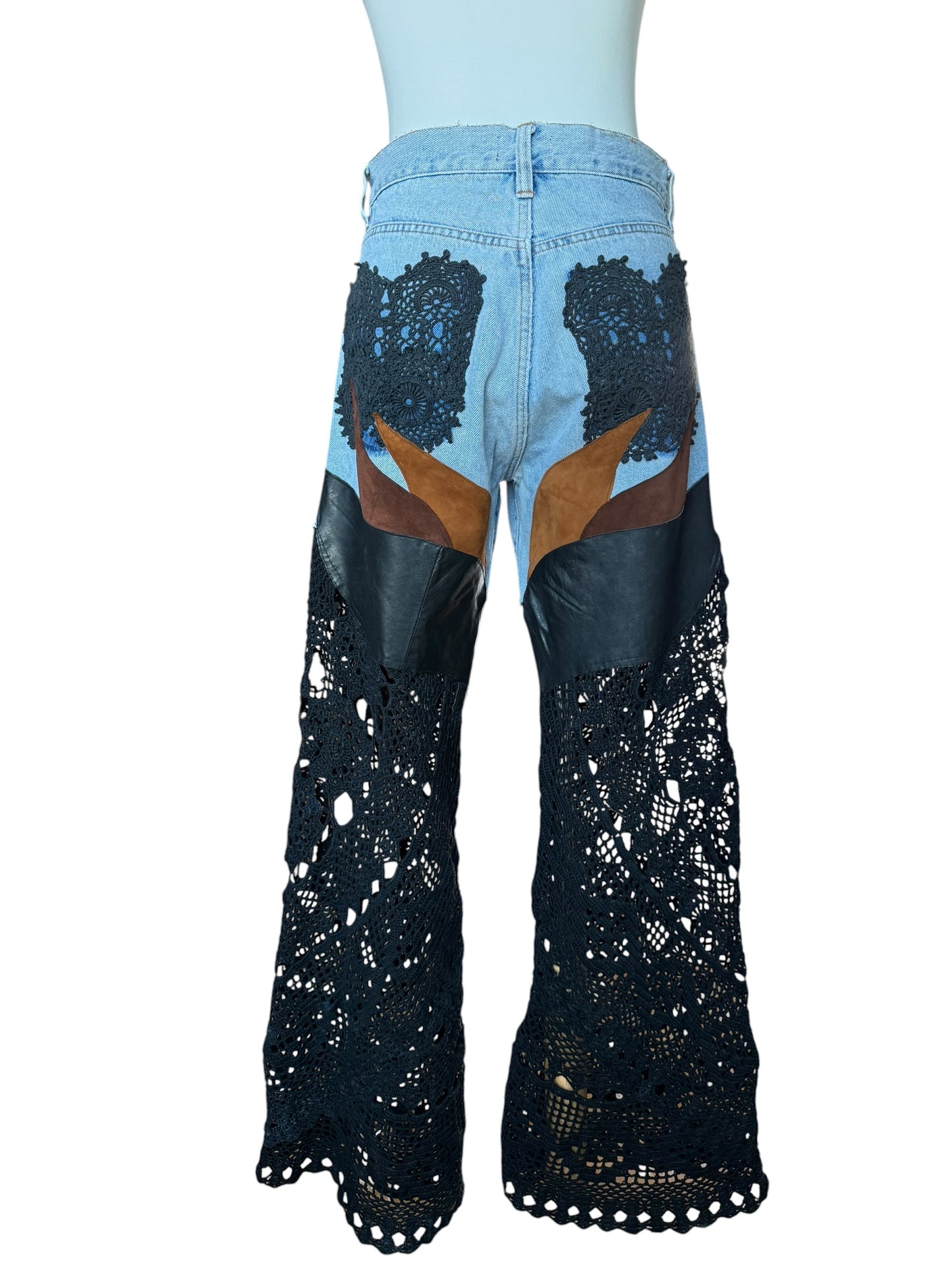 Flare denim in leather and black crochet