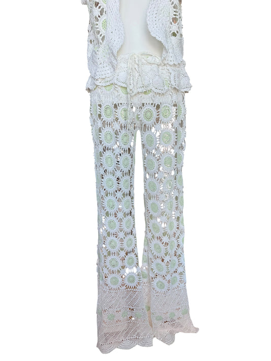 Crochet drawstring trousers in white and green