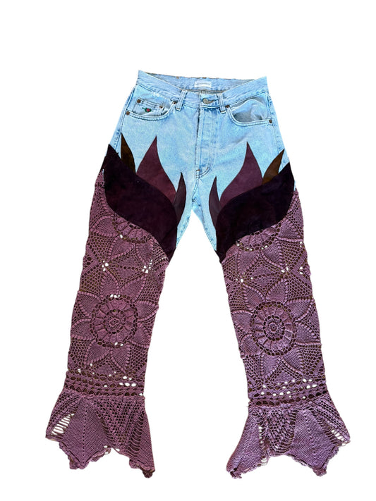 Flare denim in leather and burgundy crochet