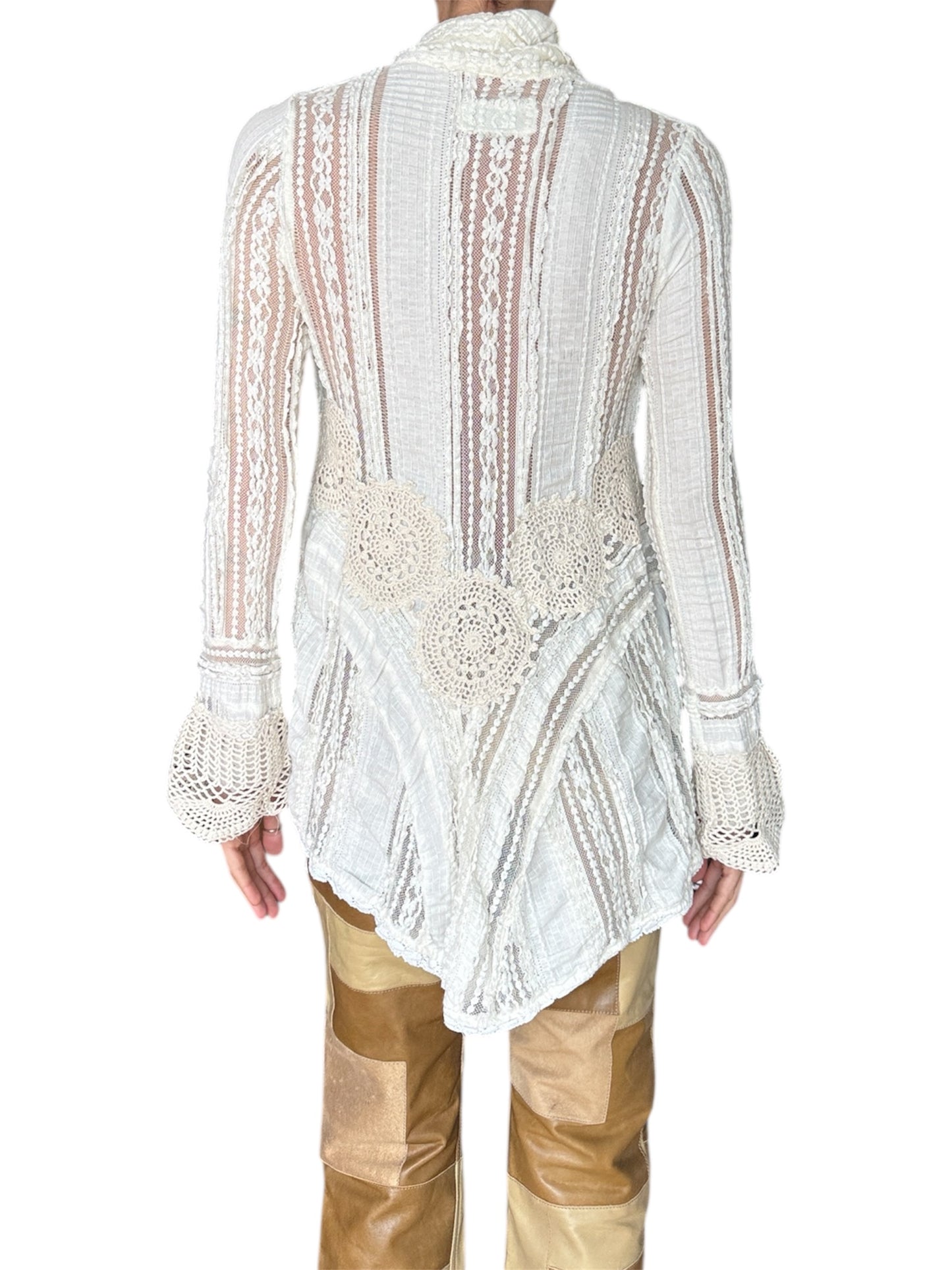 Cotton and lace blouse with crochet