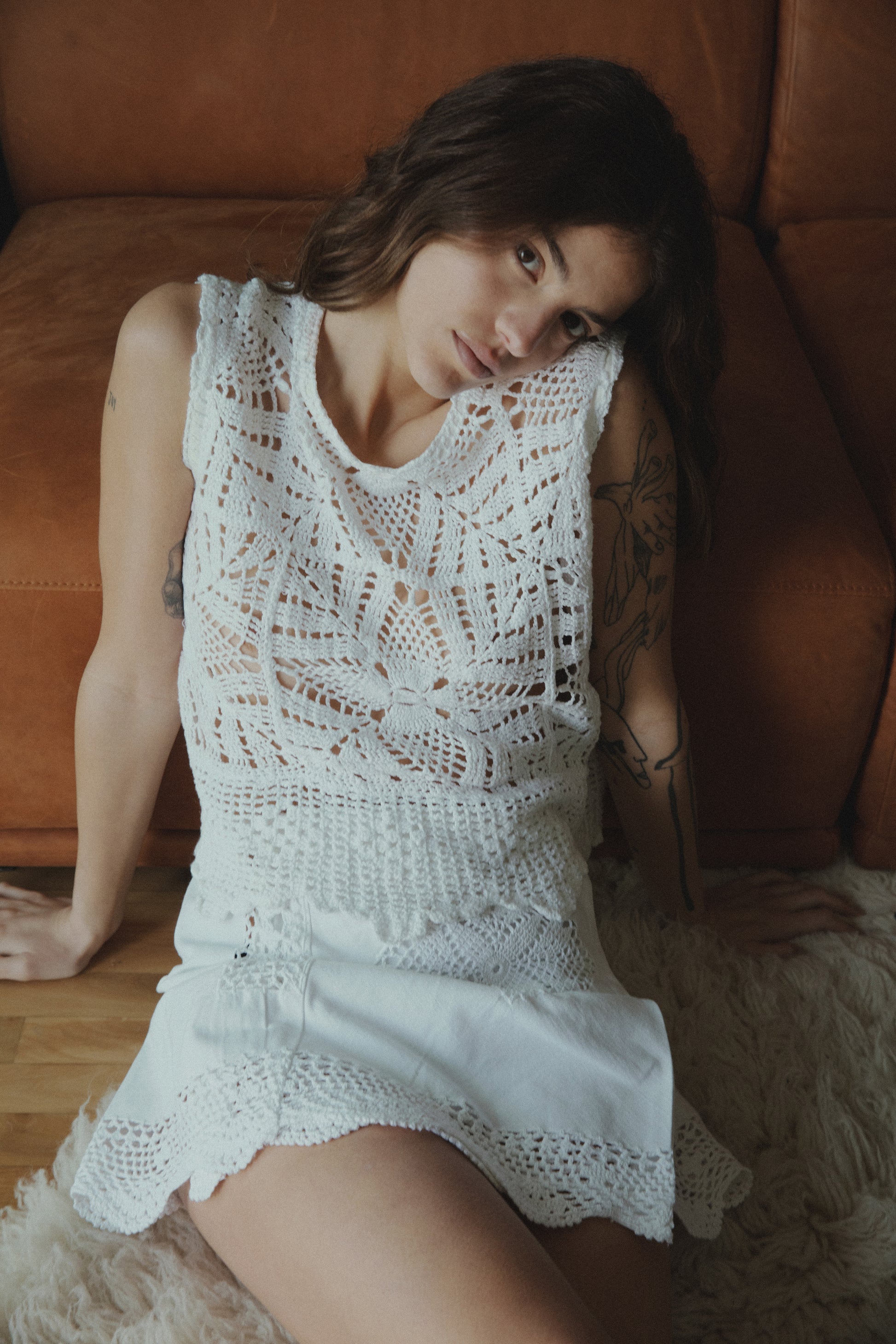 Mini wrap skirt in cotton and crochet